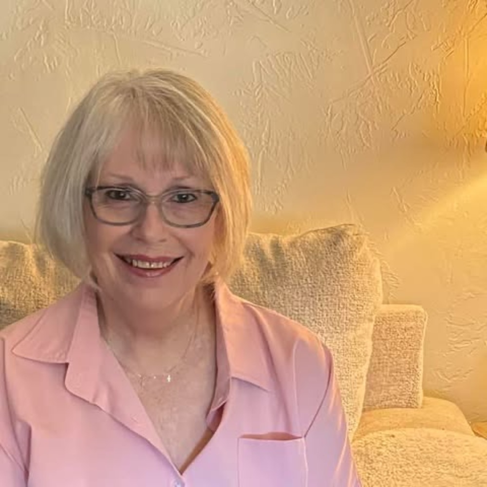 Meet your Posher, Debbie